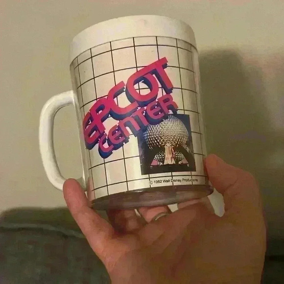 1982 Disney Epcot Mug - Picture 2 of 3